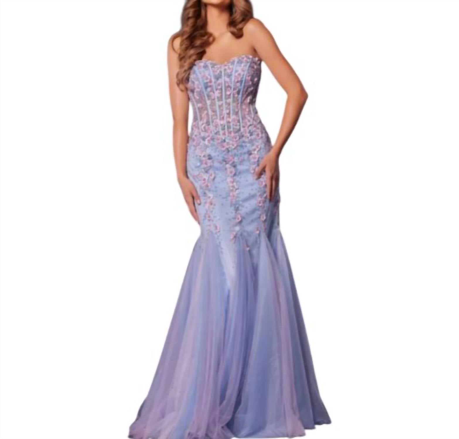 Голубое корсетное выпускное платье с цветочными украшениями JOVANI
Голубое корсетное выпускное платье с цветочными украшениями JOVANI