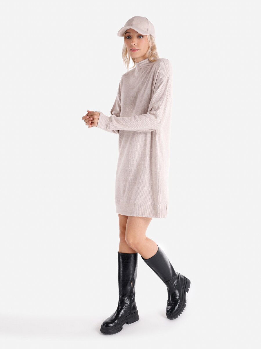 Вязаное платье Colin's, нюд
Вязаное платье Colin's, нюд