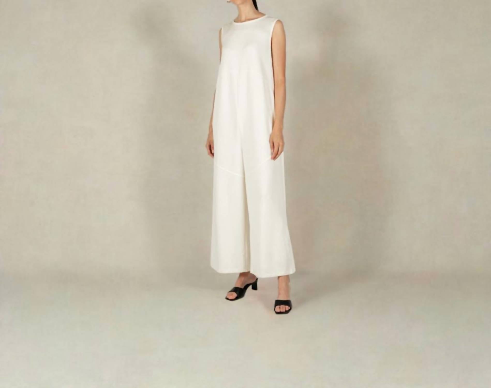 Кремовый комбинезон с деталями из коллекции "Баттермилк" Before You 
Кремовый комбинезон с деталями из коллекции "Баттермилк" Before You