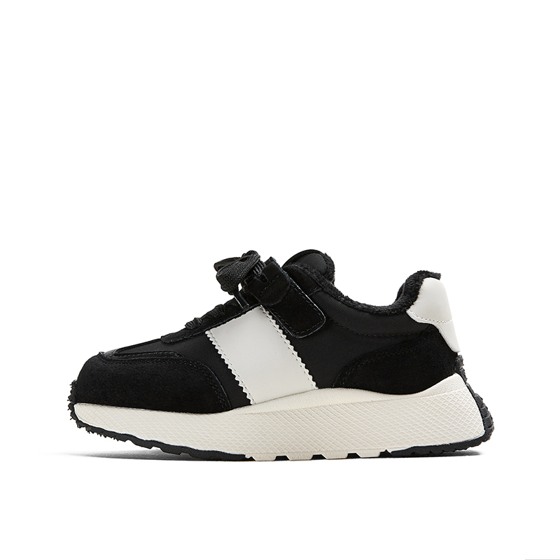 Детские кроссовки для бега YEARCON, черный/бежевый
Детские кроссовки для бега YEARCON, черный/бежевый