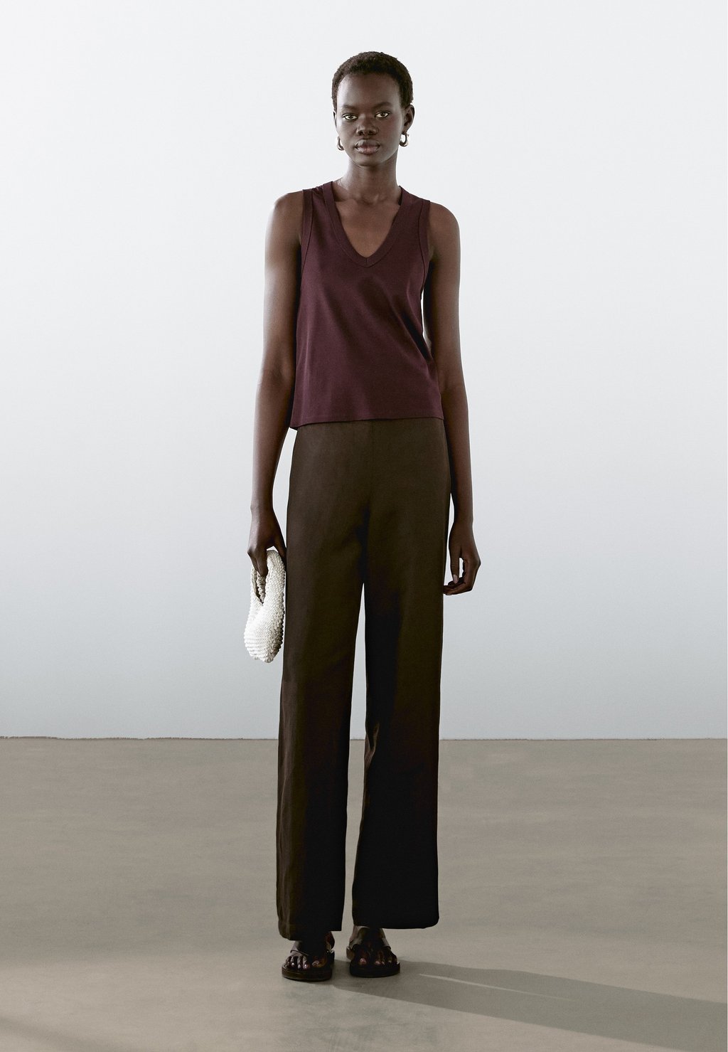 Топ SLEEVELESS Massimo Dutti, бургундия
Топ SLEEVELESS Massimo Dutti, бургундия