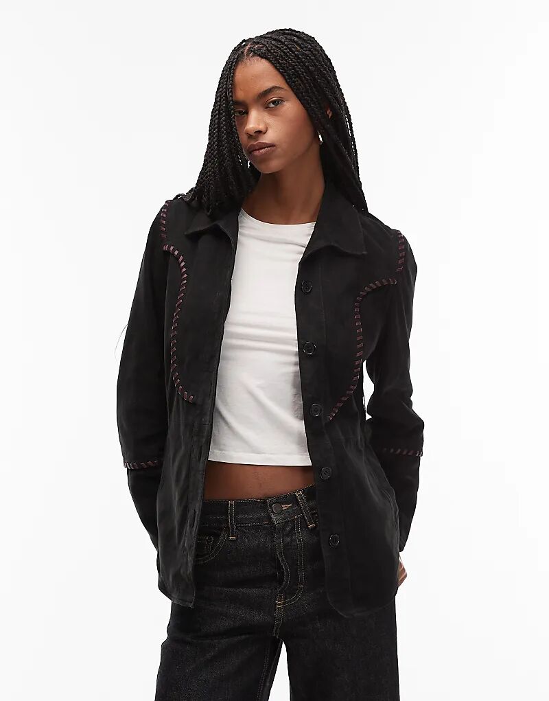 Бохо-куртка Urbancode из замши с бахромой черного цвета
Бохо-куртка Urbancode из замши с бахромой черного цвета