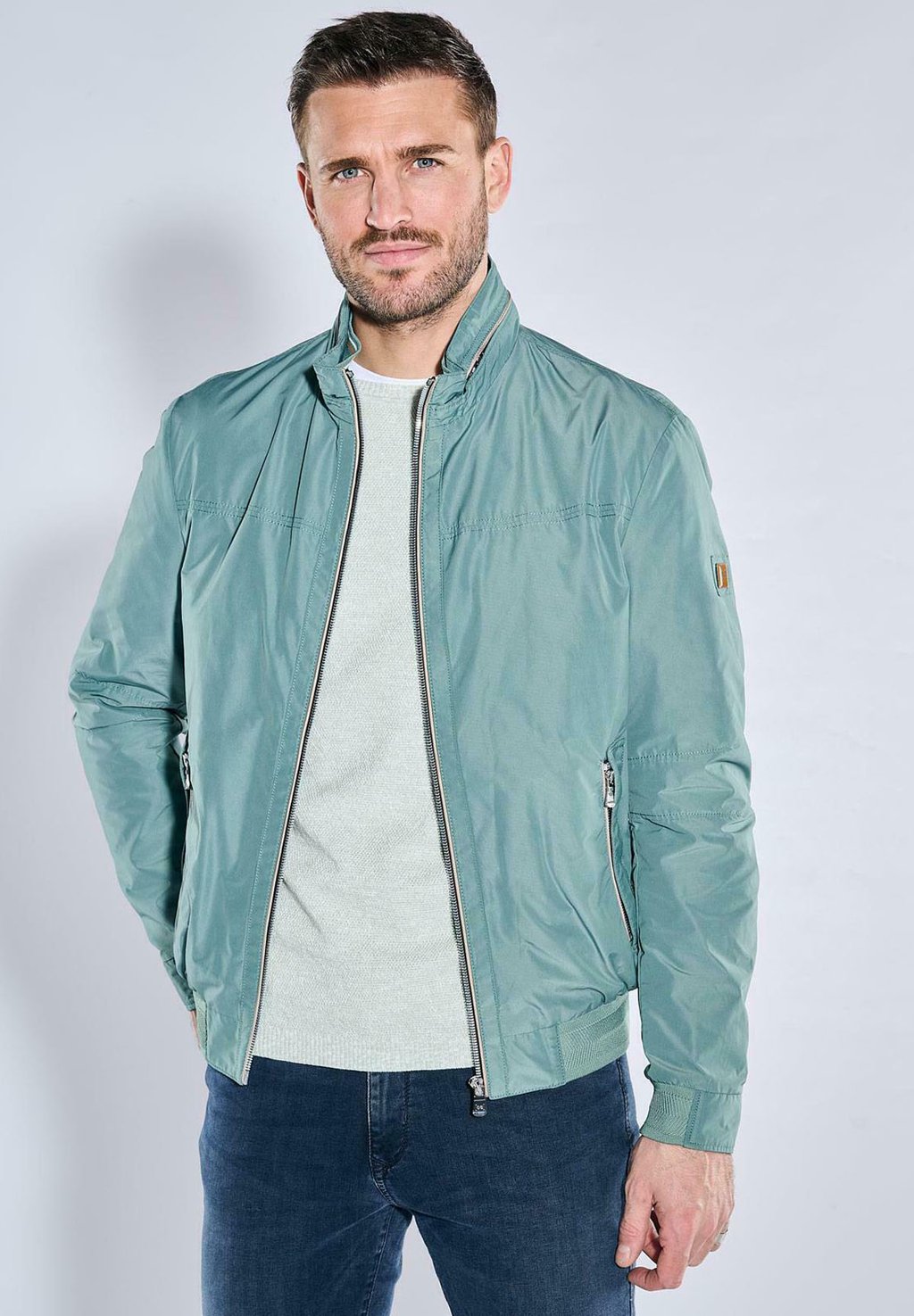 Легкая куртка Emilio Adani, зеленый
Легкая куртка Emilio Adani, зеленый