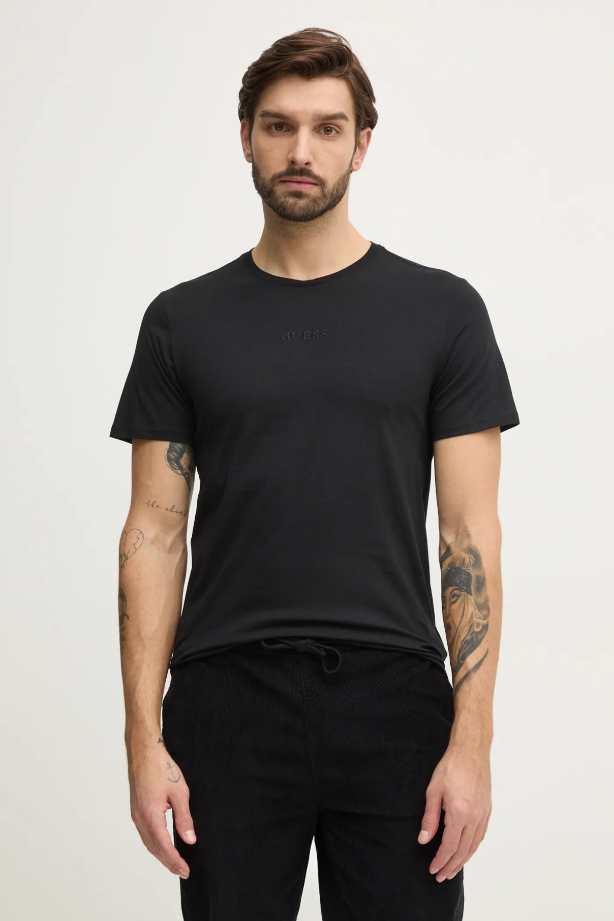 Хлопковая футболка Guess, черный
Хлопковая футболка Guess, черный