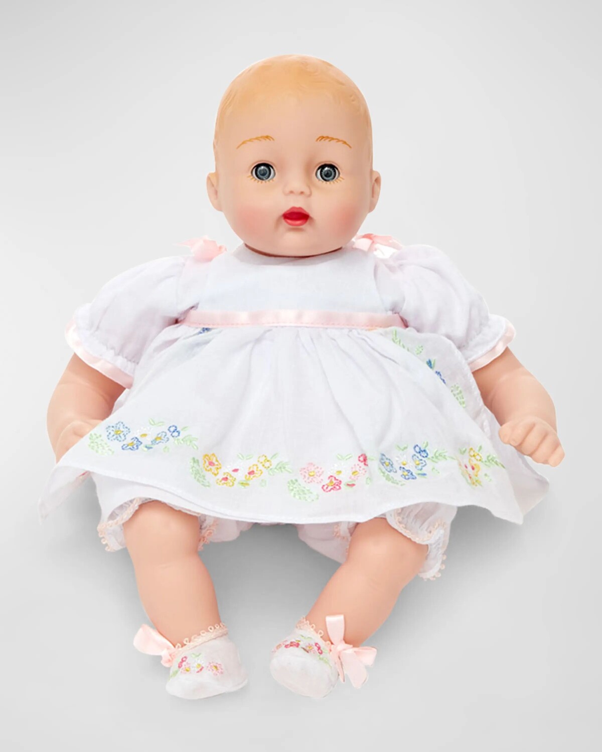 Симпатичный сарафан Huggable Baby Doll Madame Alexander Dolls
Симпатичный сарафан Huggable Baby Doll Madame Alexander Dolls
