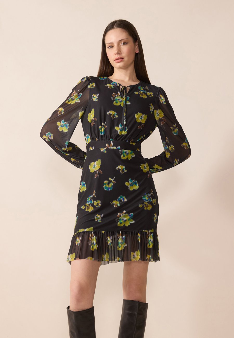 Платье Anna Field Day dress, Black,Multi-Coloured/Black
Платье Anna Field Day dress, Black,Multi-Coloured/Black