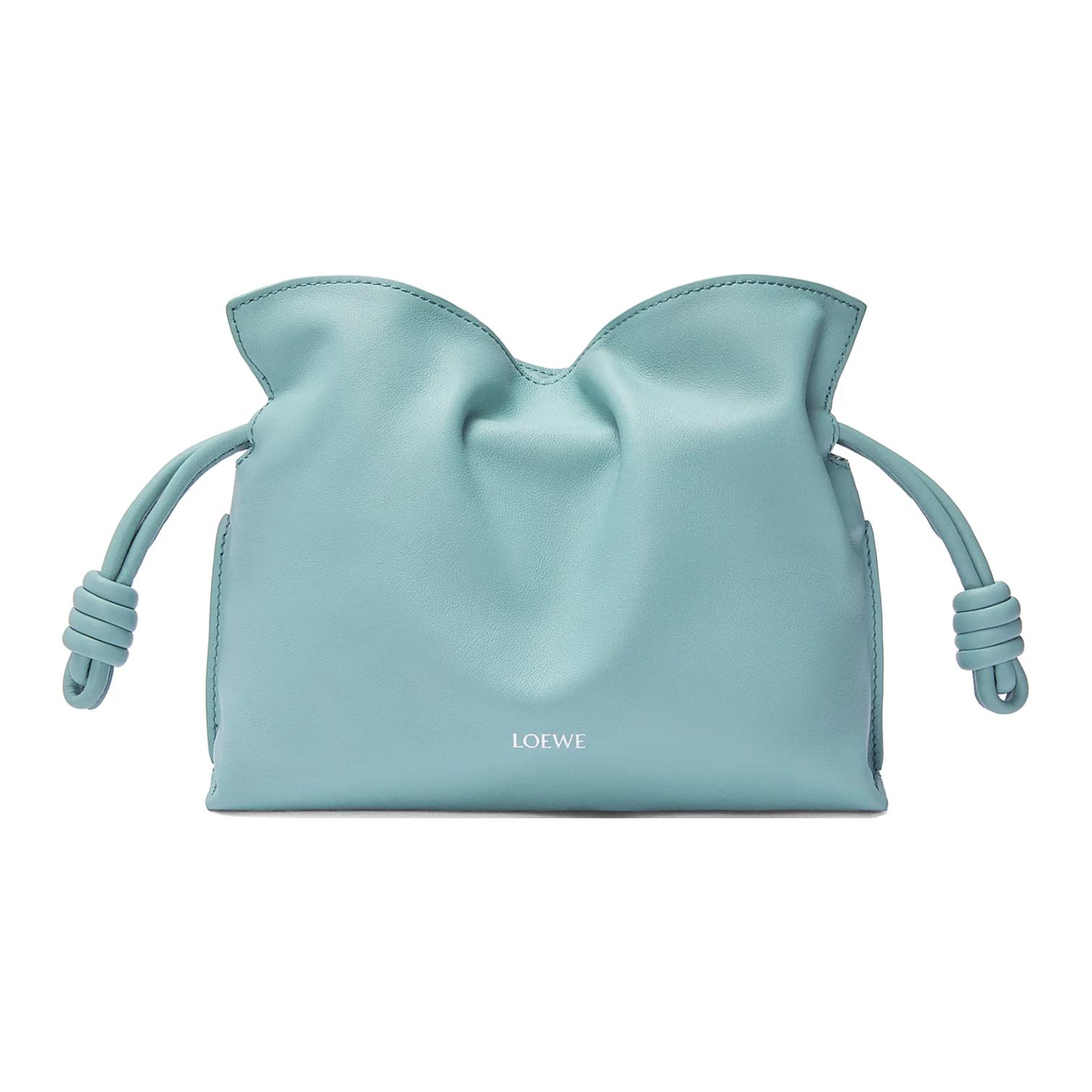 LOEWE Сумка-клатч Suna Fujita Collaboration Flamenco Nappa Cow Leather с одним плечевым ремнем мини женская Aqua Blue
LOEWE Сумка-клатч Suna Fujita Collaboration Flamenco Nappa Cow Leather с одним плечевым ремнем мини женская Aqua Blue