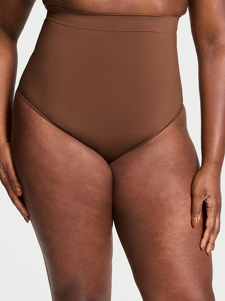 Корректирующее белье от Victoria Seamlessshaping, трусики-стринги с высокой талией Victoria'S Secret, мультиколор
Корректирующее белье от Victoria Seamlessshaping, трусики-стринги с высокой талией Victoria'S Secret, мультиколор