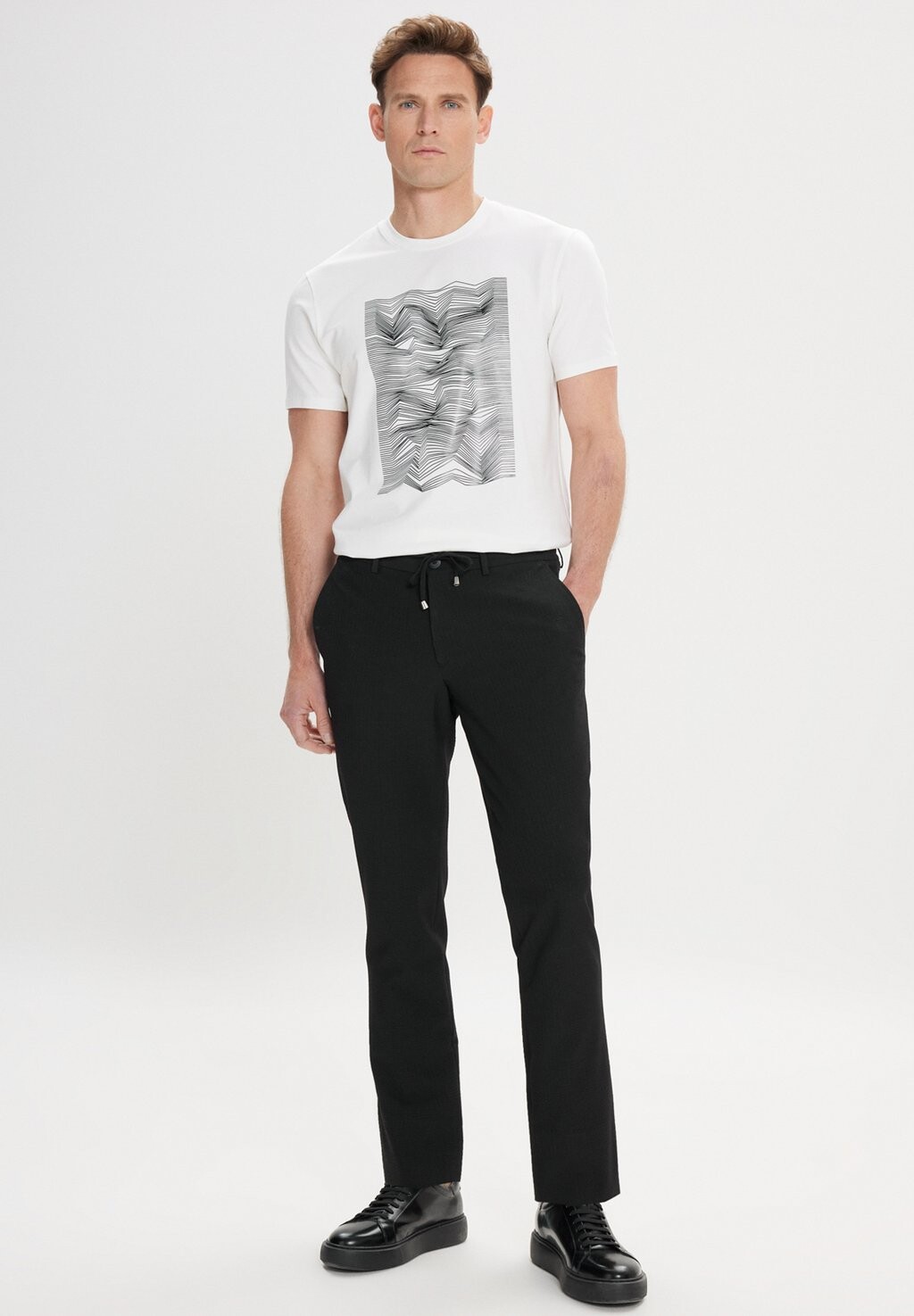 Тканевые брюки SLIM FIT SIDE POCKET WAIST TIE AC&CO / ALTINYILDIZ CLASSICS, черный
Тканевые брюки SLIM FIT SIDE POCKET WAIST TIE AC&CO / ALTINYILDIZ CLASSICS, черный