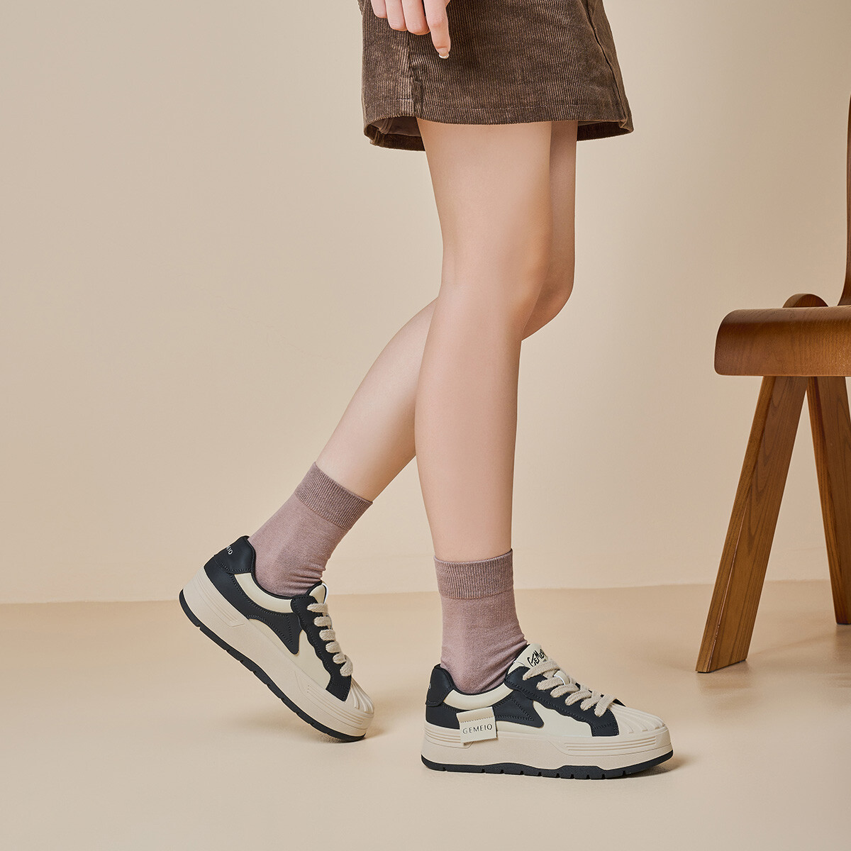 Кеды, скейтборд обувь женская низкая Gemeiq, коричневый
Кеды, скейтборд обувь женская низкая Gemeiq, коричневый