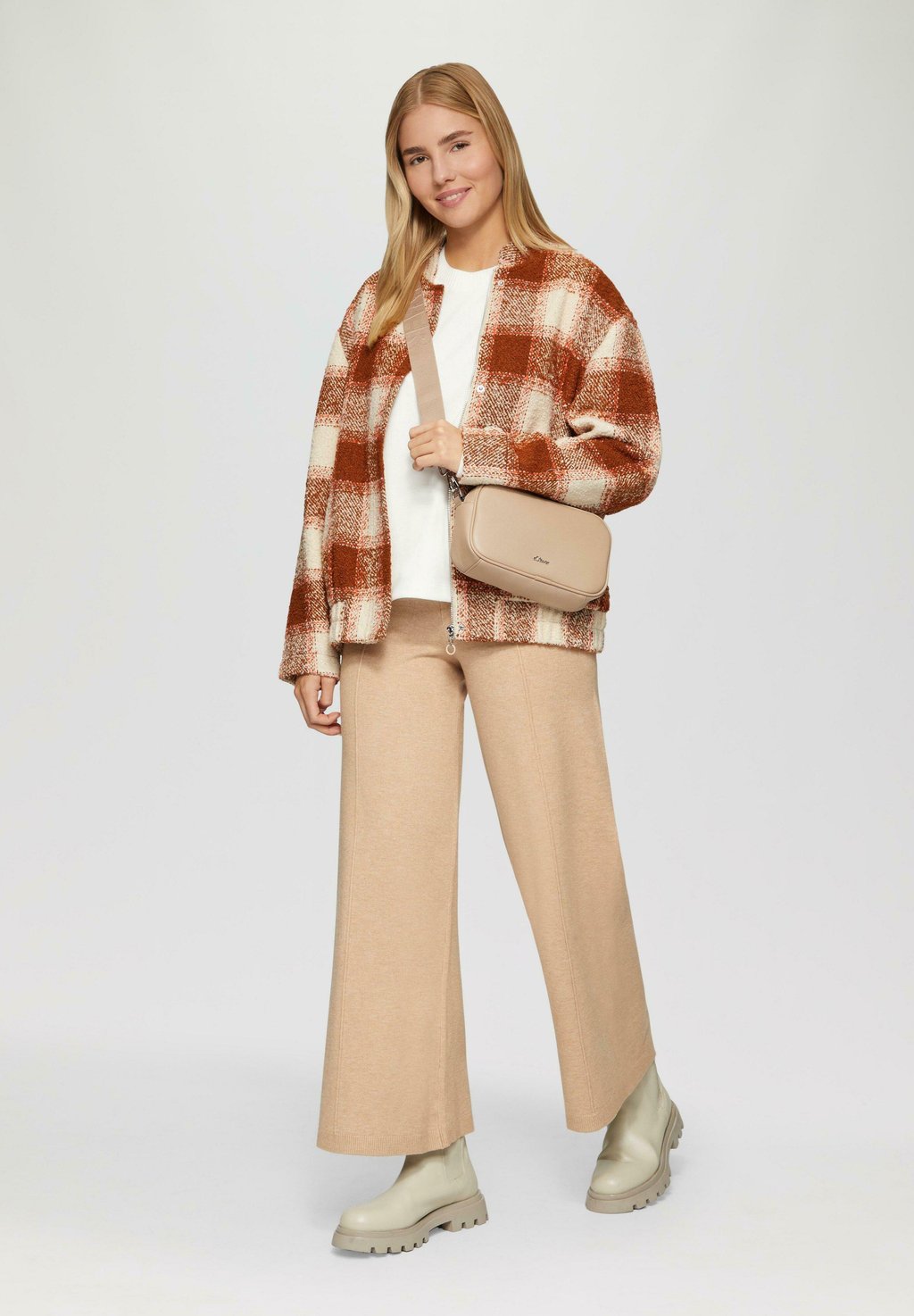 Толстовка WEICHES MIT GEBRUSHTER OBERFLÄCHE s.Oliver, молочный
Толстовка WEICHES MIT GEBRUSHTER OBERFLÄCHE s.Oliver, молочный