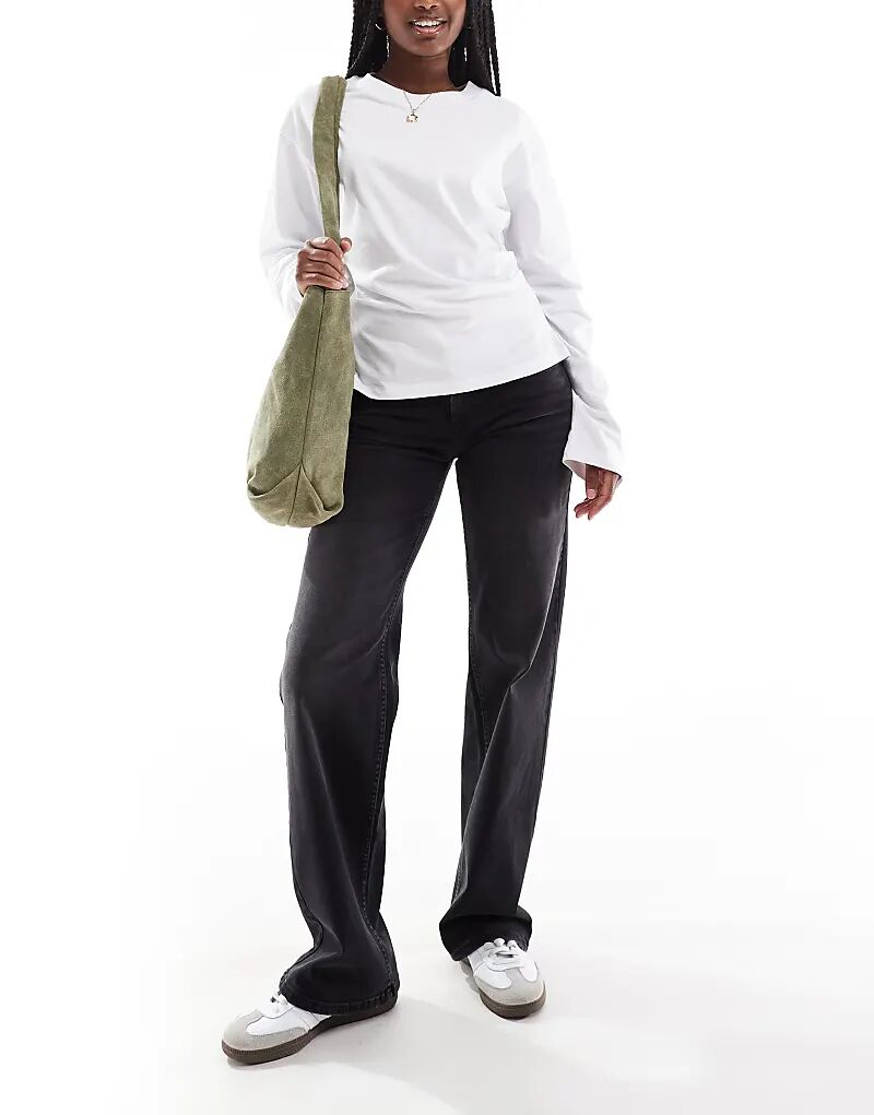 Джинсы Judy с низкой посадкой и широкими штанинами черного цвета ONLY
Джинсы Judy с низкой посадкой и широкими штанинами черного цвета ONLY