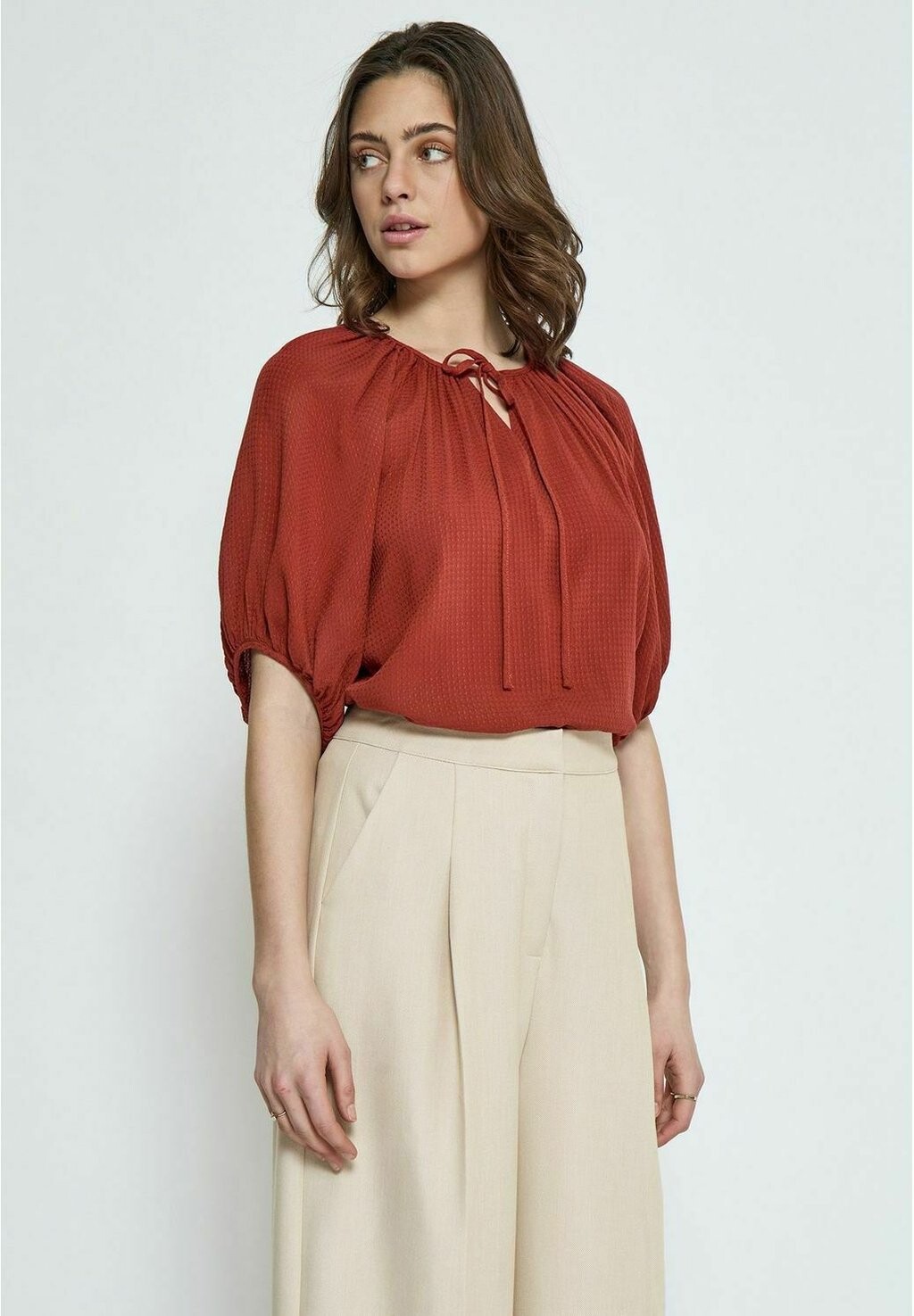 Блуза PEPPERCORN, красный
Блуза PEPPERCORN, красный