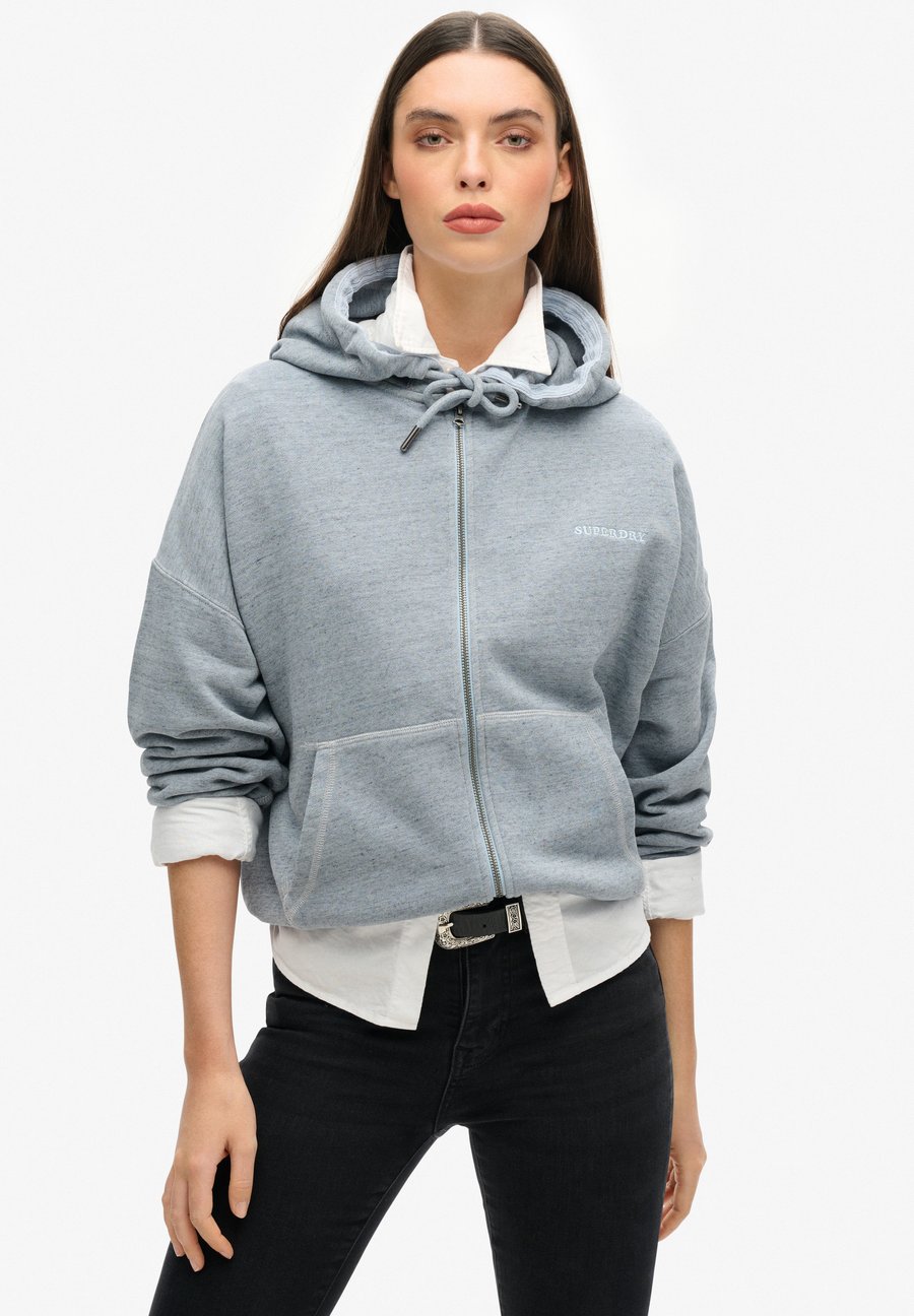 Толстовка Superdry & Co ESSENTIAL LOGO, Blue Fog/Blue, Синий, Толстовка Superdry & Co ESSENTIAL LOGO, Blue Fog/Blue
Толстовка Superdry & Co ESSENTIAL LOGO, Blue Fog/Blue, Синий, Толстовка Superdry & Co ESSENTIAL LOGO, Blue Fog/Blue