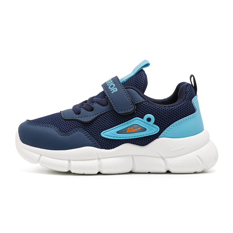 Дышащие детские повседневные кроссовки Kids' WARRIOR, темно-синий/синий
Дышащие детские повседневные кроссовки Kids' WARRIOR, темно-синий/синий