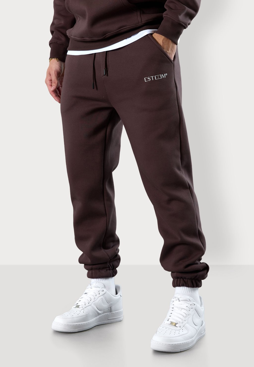 Спортивные брюки DISCREET 2.0 ESTEEM, темно-коричневый
Спортивные брюки DISCREET 2.0 ESTEEM, темно-коричневый