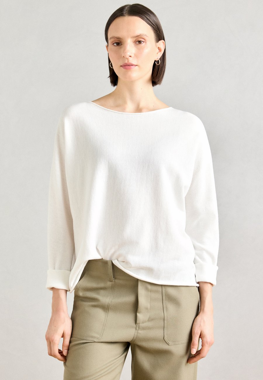 Джемпер Marc O'Polo LONGSLEEVE BOAT NECK, White/Off-White
Джемпер Marc O'Polo LONGSLEEVE BOAT NECK, White/Off-White