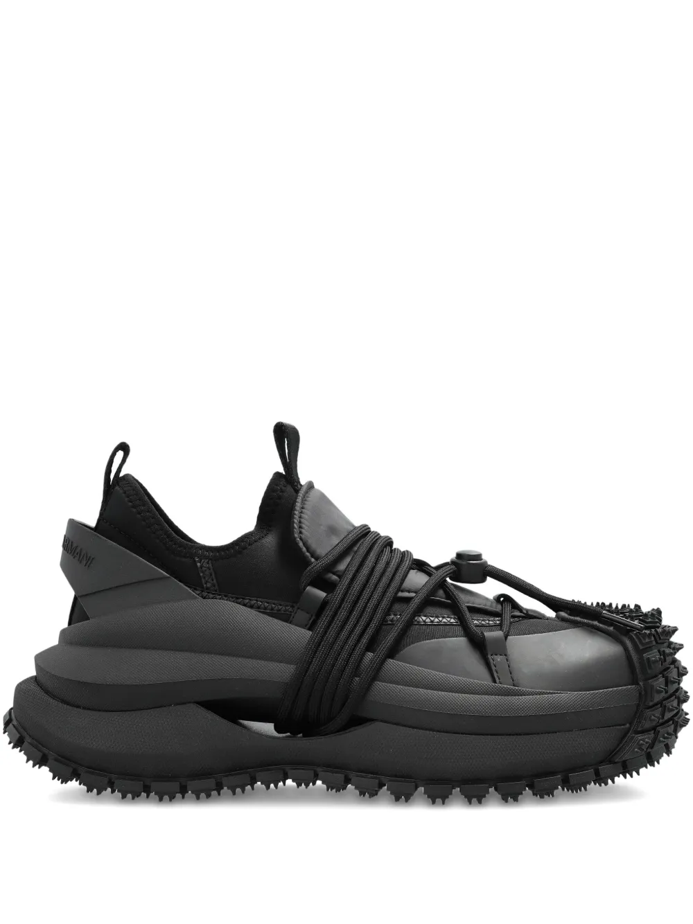 Кроссовки со шнуровкой и заклепками EMPORIO ARMANI, черный
Кроссовки со шнуровкой и заклепками EMPORIO ARMANI, черный