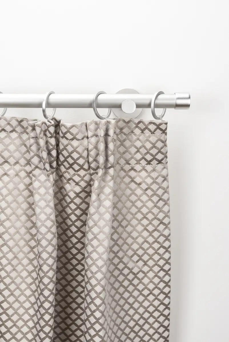 Карниз для штор GARESA "EASY", 1 направляющая, желаемая длина, комплект для штор, выдвижной, настенный, торцевая заглушка, алюминий, с кольцами 66х450 см, Ø 20 мм, цвет silberfarben
Карниз для штор GARESA "EASY", 1 направляющая, желаемая длина, комплект для штор, выдвижной, настенный, торцевая заглушка, алюминий, с кольцами 66х450 см, Ø 20 мм, цвет silberfarben