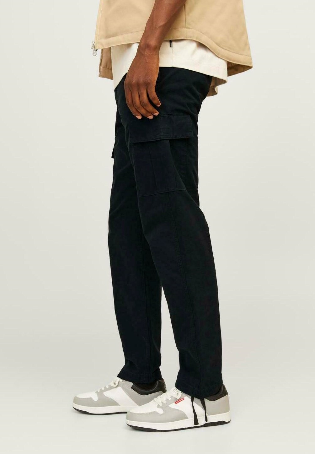 Брюки в стиле милитари JPSTKANE BARKLEY NOOS Jack & Jones, черный
Брюки в стиле милитари JPSTKANE BARKLEY NOOS Jack & Jones, черный