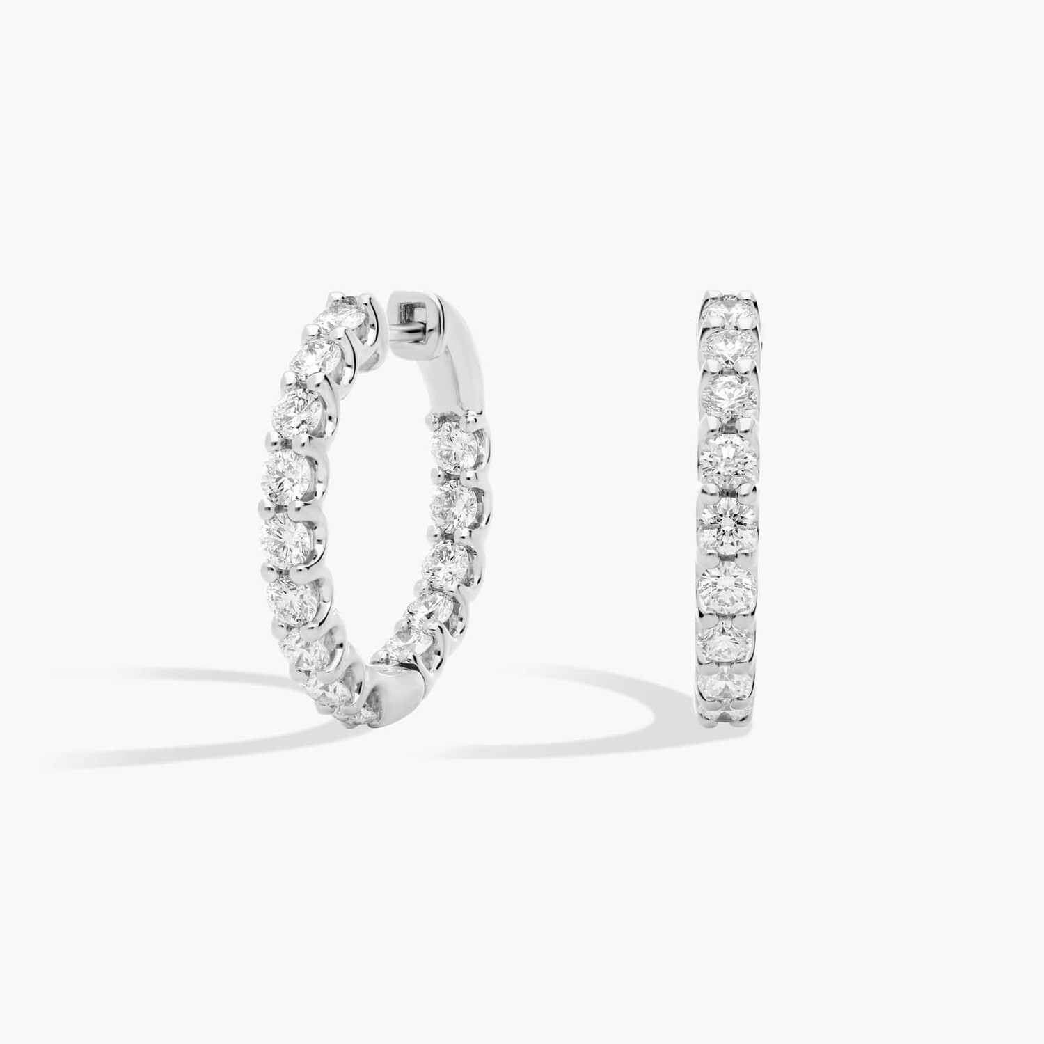 Серьги-кольца Luna Diamond Eternity из 18-каратного белого золота (2 карата) Blue Nile
Серьги-кольца Luna Diamond Eternity из 18-каратного белого золота (2 карата) Blue Nile