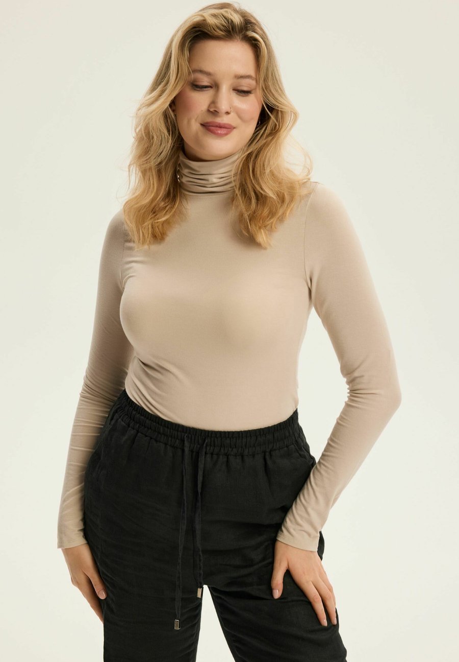 Топ ESOTIQ Long sleeved top, Beige/Sand
Топ ESOTIQ Long sleeved top, Beige/Sand