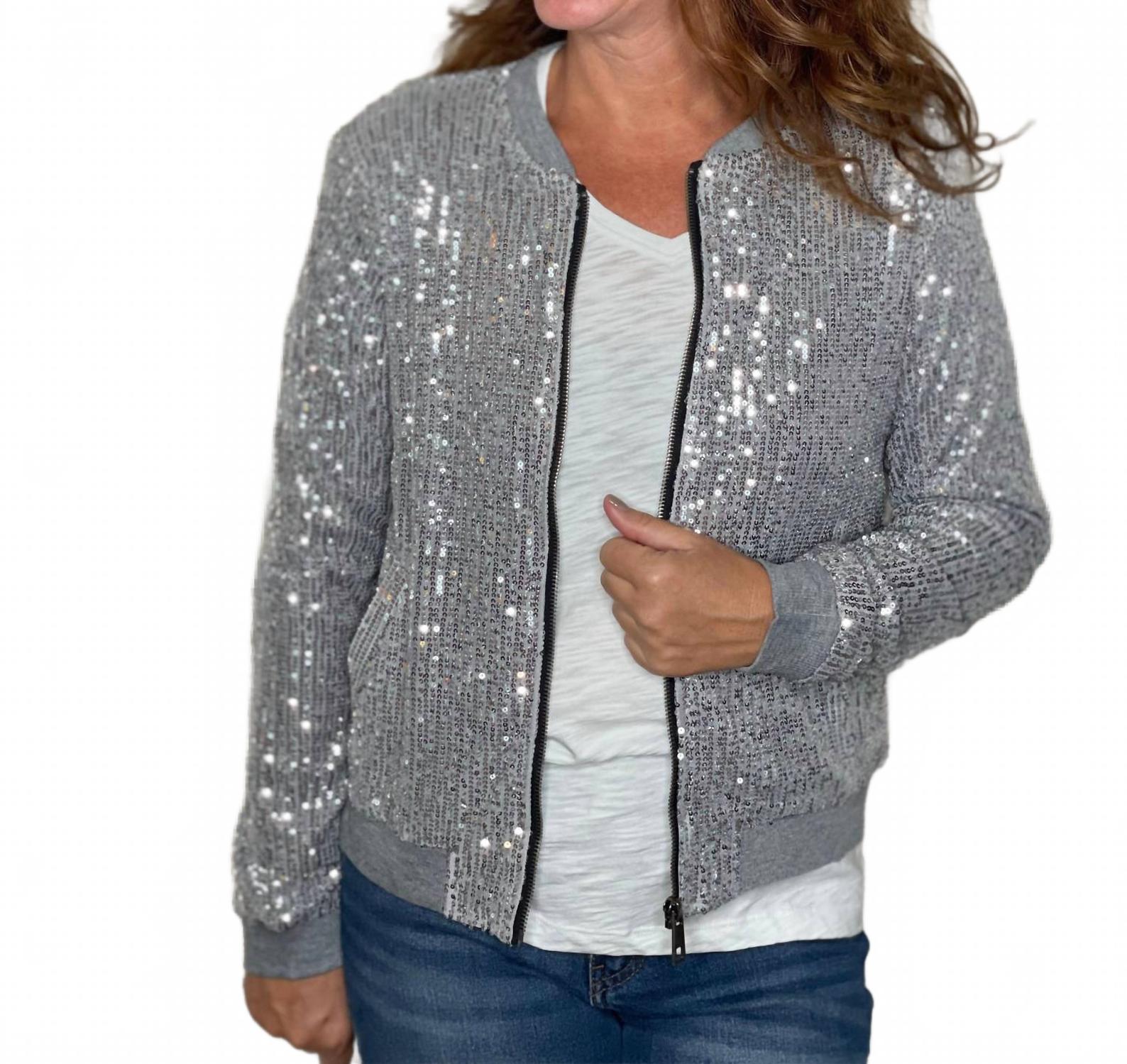 WAY Женская куртка-бомбер с пайетками, серебристого цвета
WAY Женская куртка-бомбер с пайетками, серебристого цвета