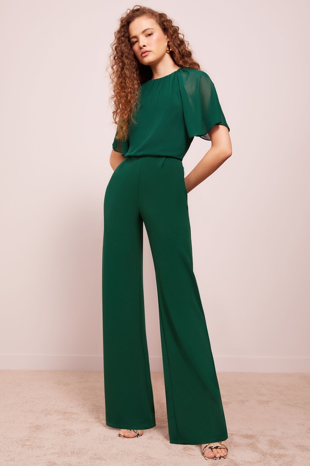 Шифоновый комбинезон с широкими рукавами и расклешенными штанинами Friends Like These, зеленый
Шифоновый комбинезон с широкими рукавами и расклешенными штанинами Friends Like These, зеленый