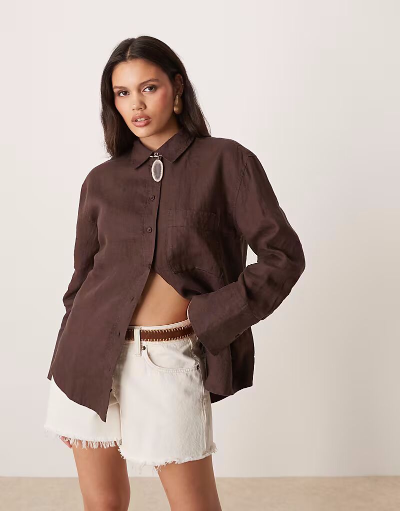 Рубашка свободного кроя Gina Tricot из льна с длинными рукавами коричневого цвета
Рубашка свободного кроя Gina Tricot из льна с длинными рукавами коричневого цвета