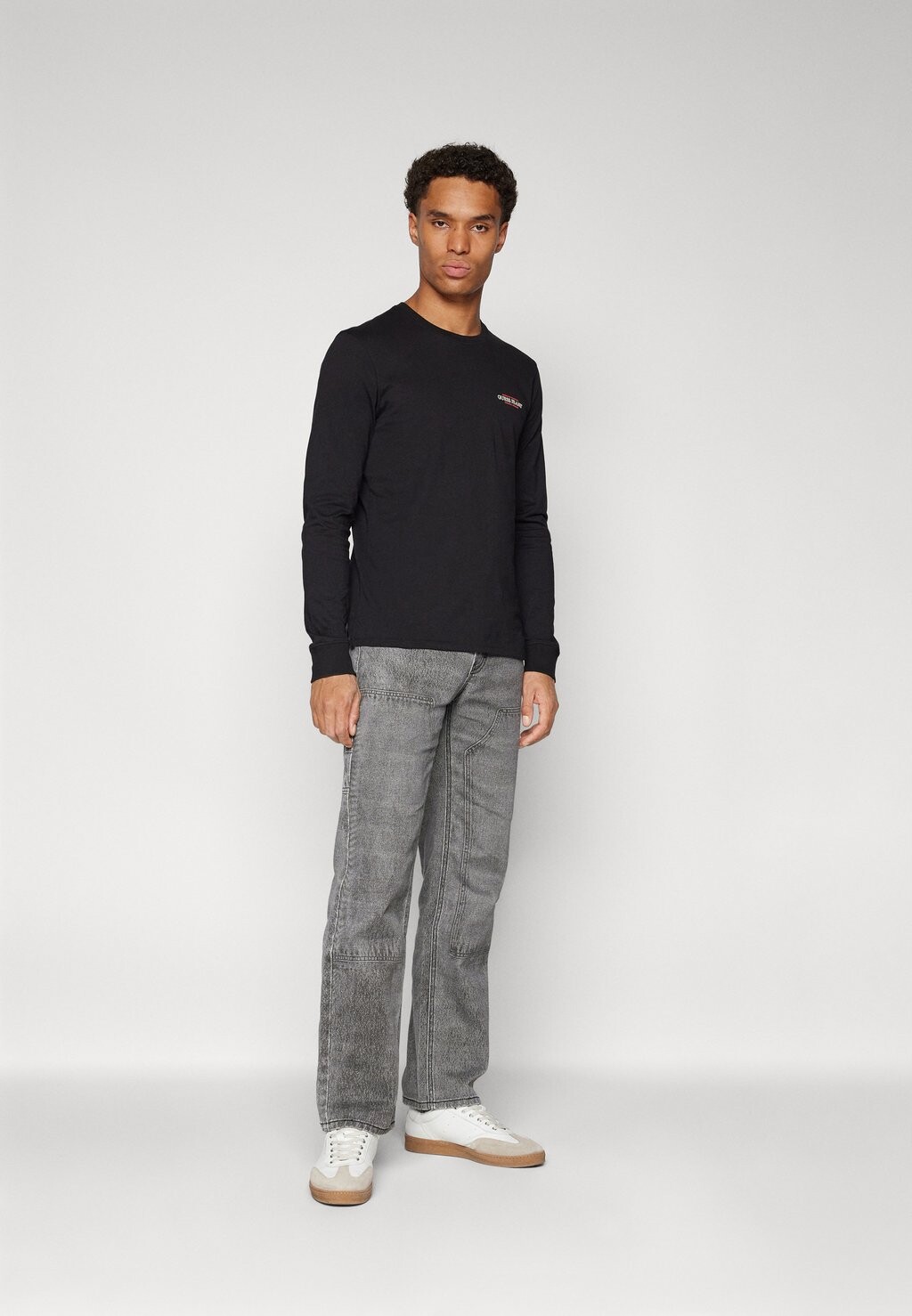 Топ с длинными рукавами AMERICAN Guess Jeans, черный
Топ с длинными рукавами AMERICAN Guess Jeans, черный