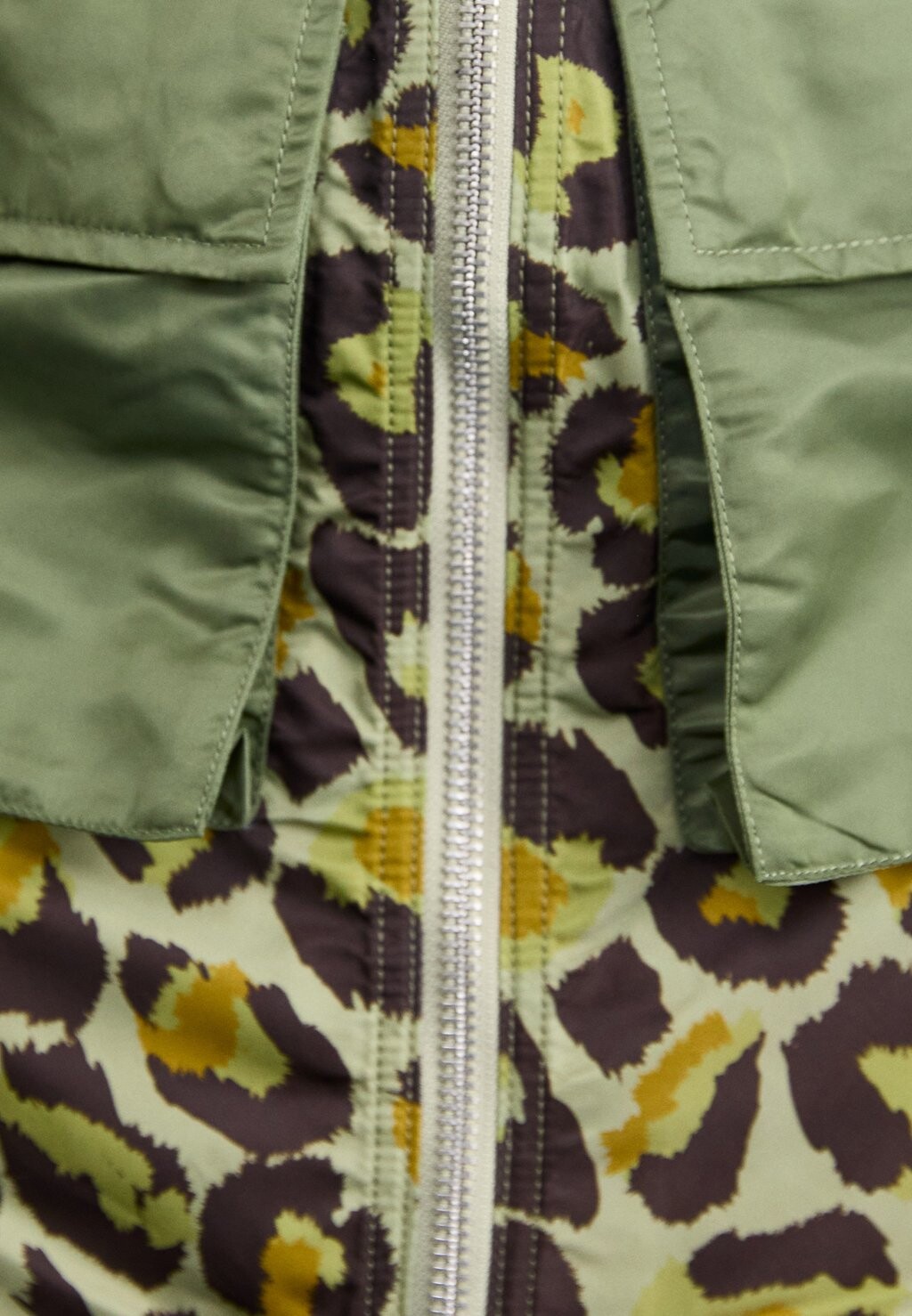 Мини-юбка UTILITY MINI SKIRT Alpha Industries, темно-зеленый
Мини-юбка UTILITY MINI SKIRT Alpha Industries, темно-зеленый