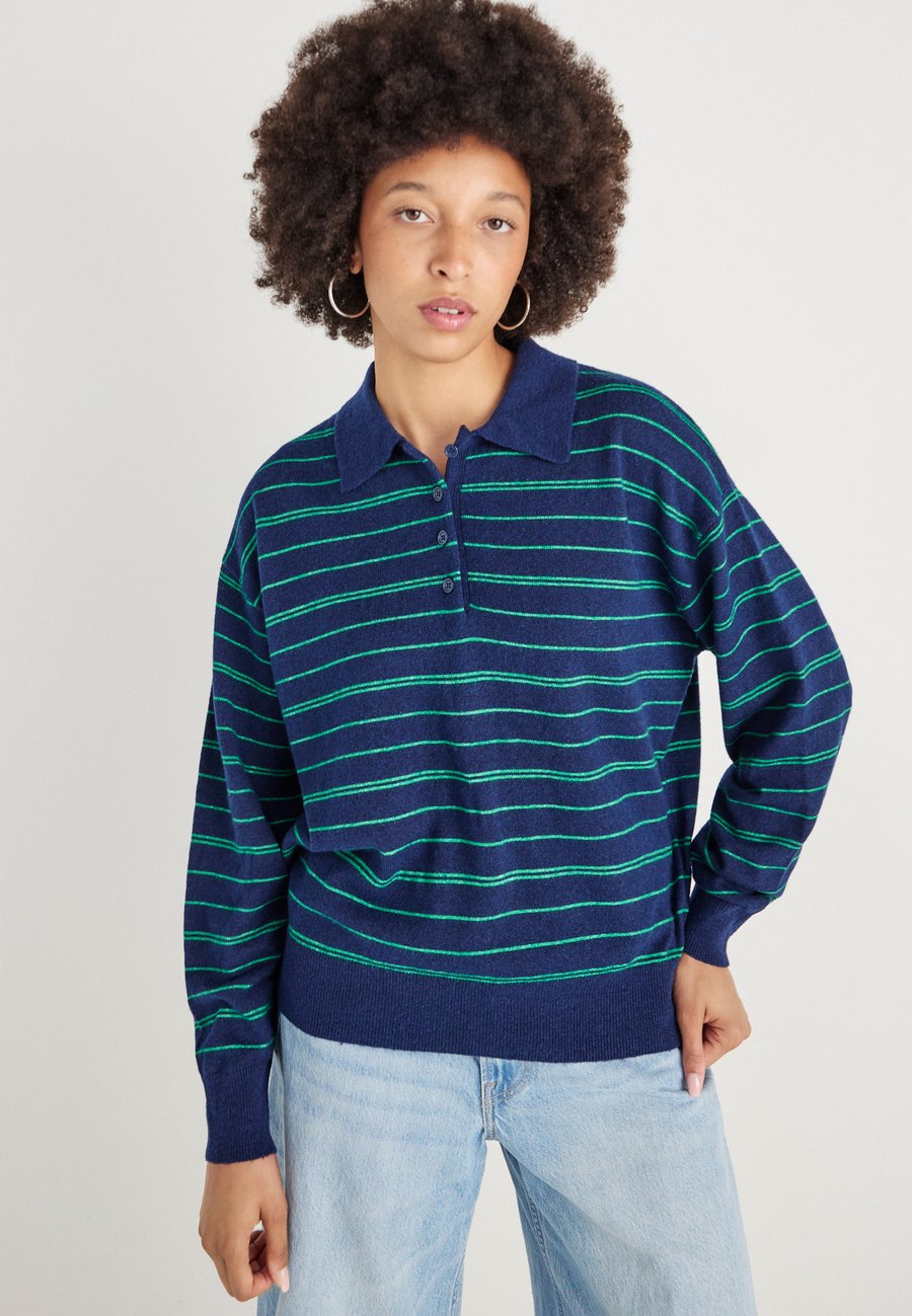 Джемпер Gina Tricot STRIPED COLLAR SWEATER, Navy/Dark Blue
Джемпер Gina Tricot STRIPED COLLAR SWEATER, Navy/Dark Blue