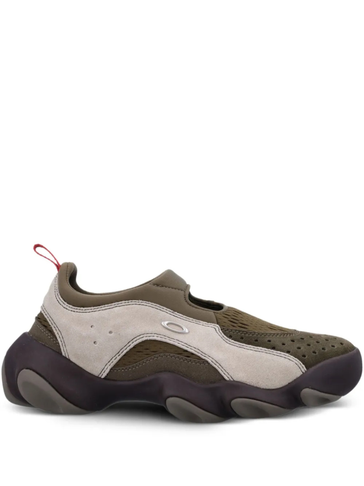 Кроссовки-слипоны с сетчатыми вставками телесного цвета Oakley, серый
Кроссовки-слипоны с сетчатыми вставками телесного цвета Oakley, серый