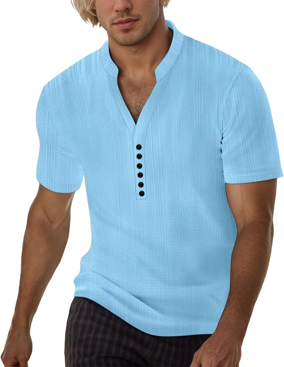 Мужская футболка с V-образным вырезом Slim Fit для лета и тренировок
Мужская футболка с V-образным вырезом Slim Fit для лета и тренировок