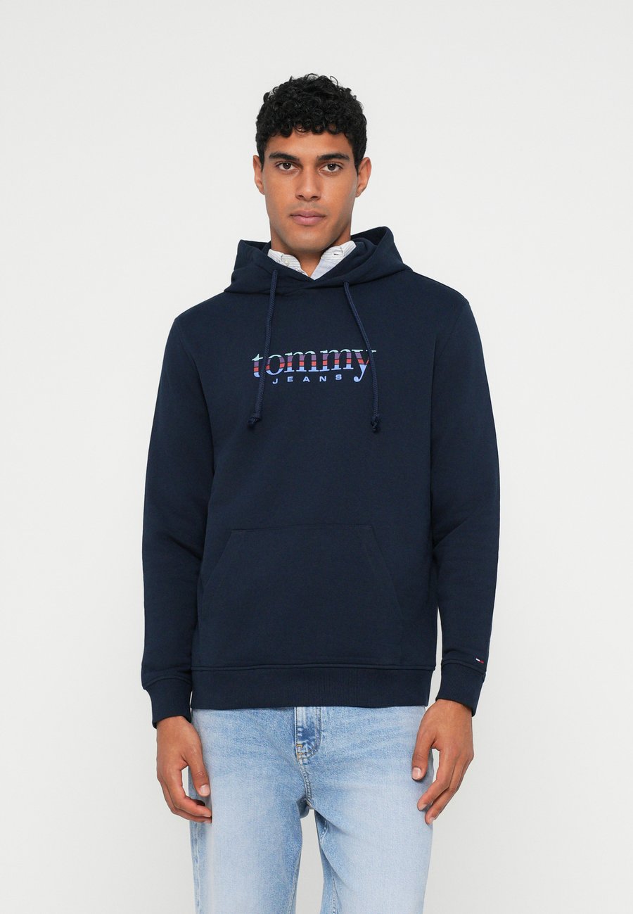 Толстовка Tommy Jeans DNA PLAY , Dark Night Navy/Dark Blue
Толстовка Tommy Jeans DNA PLAY , Dark Night Navy/Dark Blue