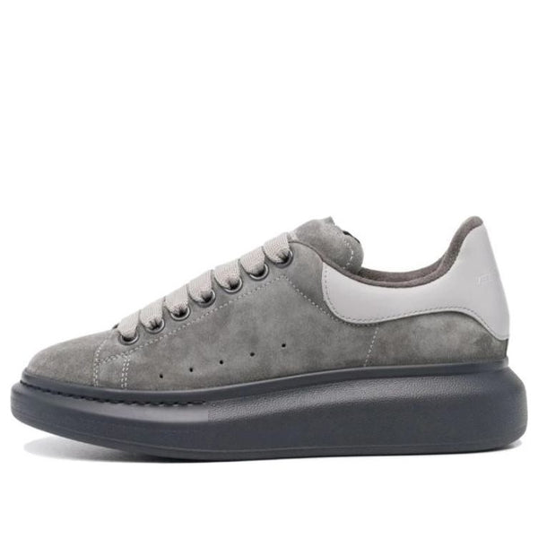 Кроссовки oversized sneaker 'grey suede' Alexander Mcqueen, серый
Кроссовки oversized sneaker 'grey suede' Alexander Mcqueen, серый