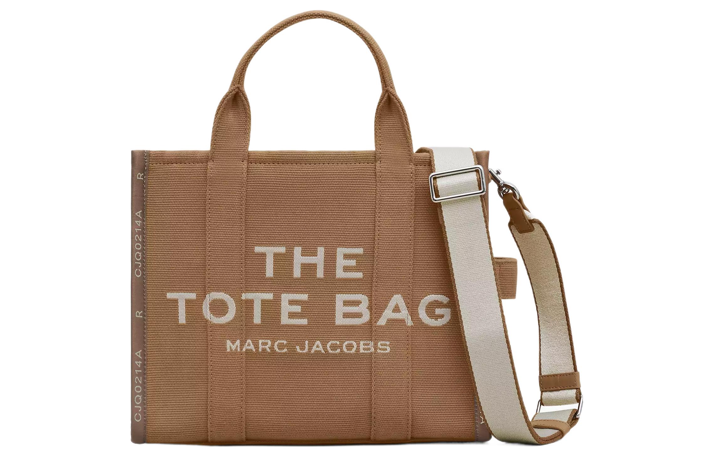 Средняя жаккардовая сумка-шоппер Camel MARC JACOBS, Set (Bag+Tag)
Средняя жаккардовая сумка-шоппер Camel MARC JACOBS, Set (Bag+Tag)