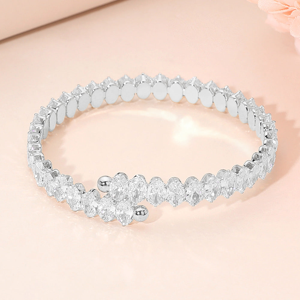 Регулируемый вечерний браслет с кластерными звеньями из фианитовых камней маркиза Fashnzfab, прозрачный/серебряный
Регулируемый вечерний браслет с кластерными звеньями из фианитовых камней маркиза Fashnzfab, прозрачный/серебряный