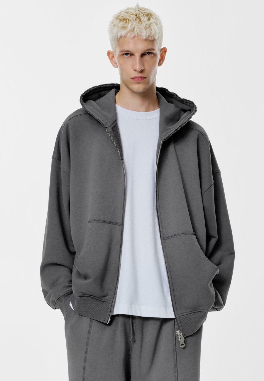 Толстовка PULL&BEAR Zip-up sweatshirt, Dark Grey
Толстовка PULL&BEAR Zip-up sweatshirt, Dark Grey