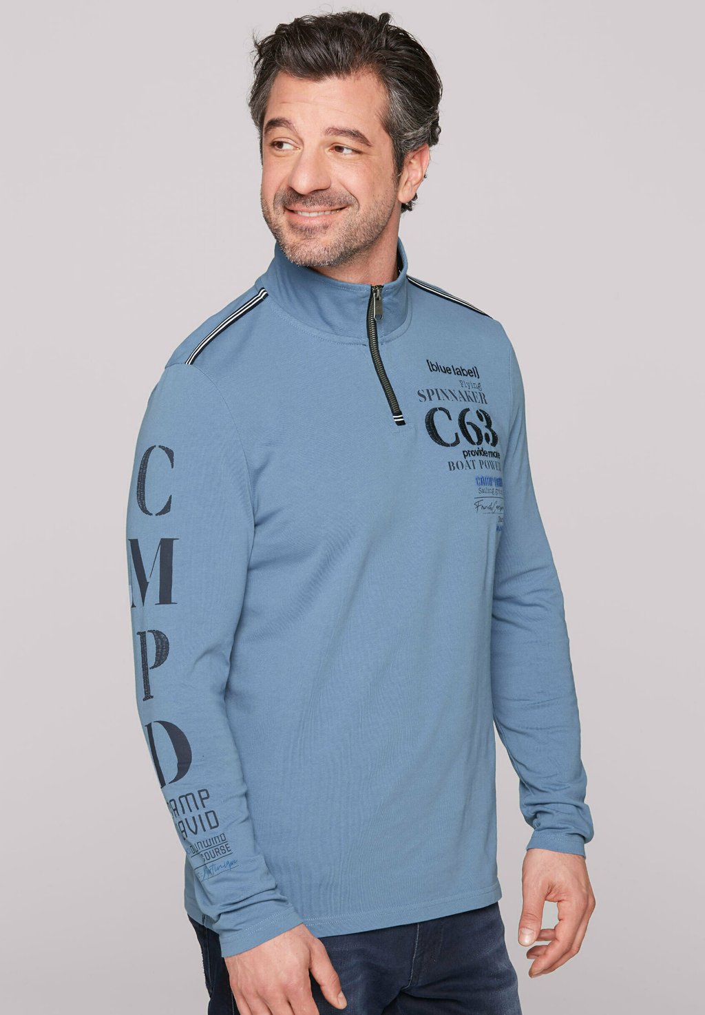 Футболка с длинным рукавом MIT TROYER KRAGEN UND ARTWORKS Camp David, синий
Футболка с длинным рукавом MIT TROYER KRAGEN UND ARTWORKS Camp David, синий