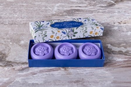 Подарочный набор из 3 натуральных мыл ландыш + ирис Inna marka
Подарочный набор из 3 натуральных мыл ландыш + ирис Inna marka