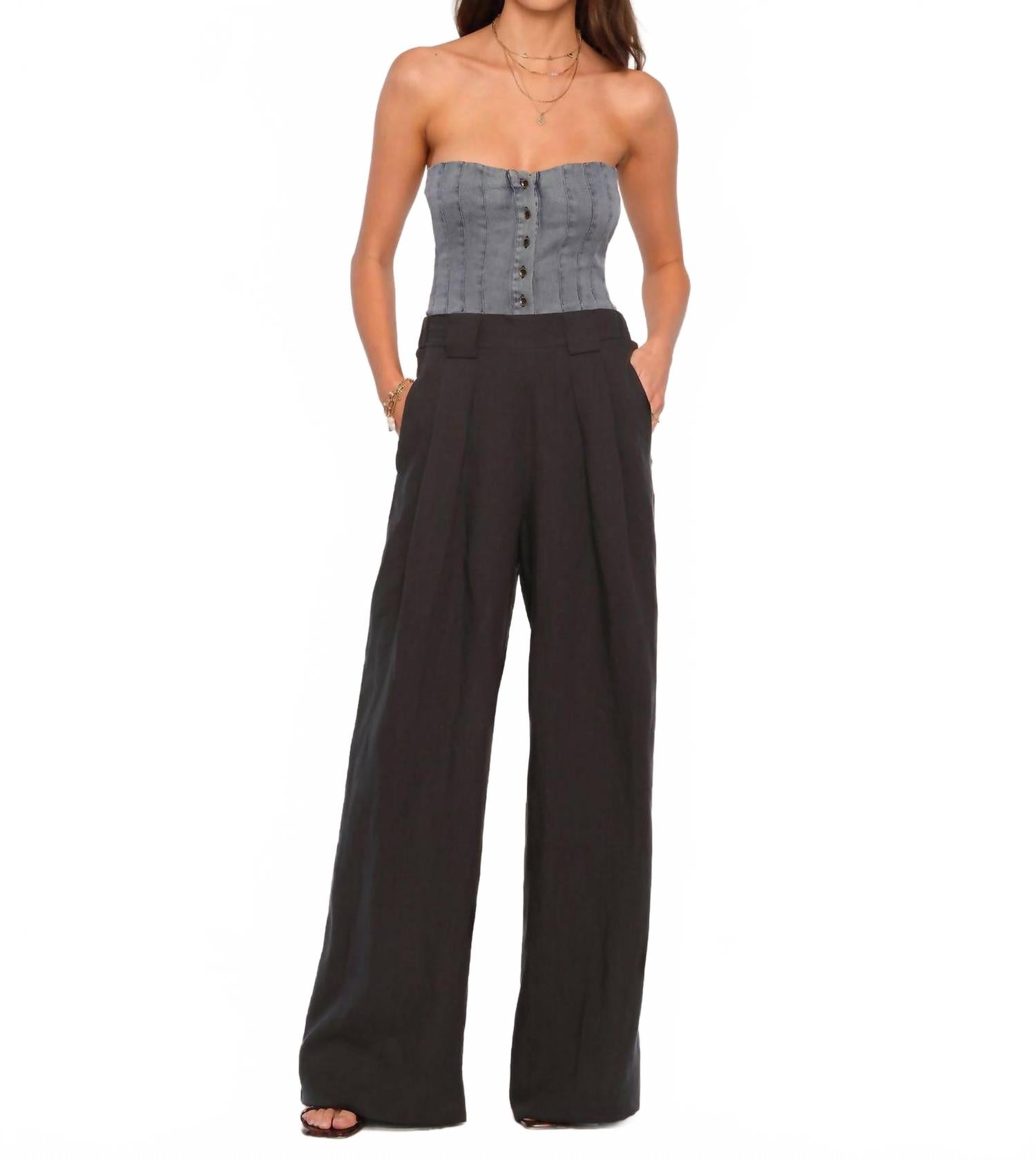 Неррина Высокие брюки в он Heartloom, Onyx
Неррина Высокие брюки в он Heartloom, Onyx