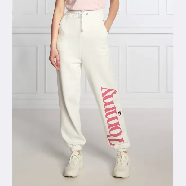 Спортивные брюки стандартного кроя Tommy Hilfiger, бежевый
Спортивные брюки стандартного кроя Tommy Hilfiger, бежевый