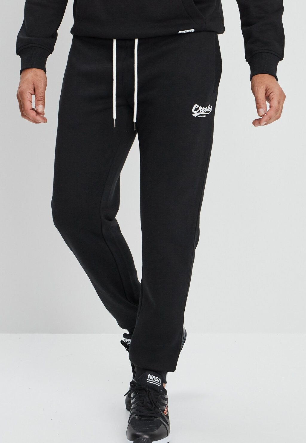 Спортивные брюки American Inspiration; Fashion; Cool; Easy Straight Creeks, черный
Спортивные брюки American Inspiration; Fashion; Cool; Easy Straight Creeks, черный