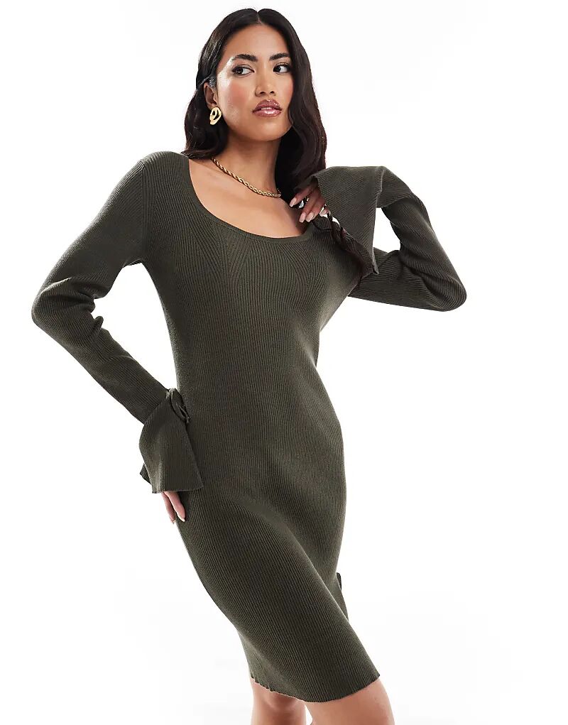 Трикотажное мини-платье с круглым вырезом и завязкой цвета хаки ASOS DESIGN
Трикотажное мини-платье с круглым вырезом и завязкой цвета хаки ASOS DESIGN