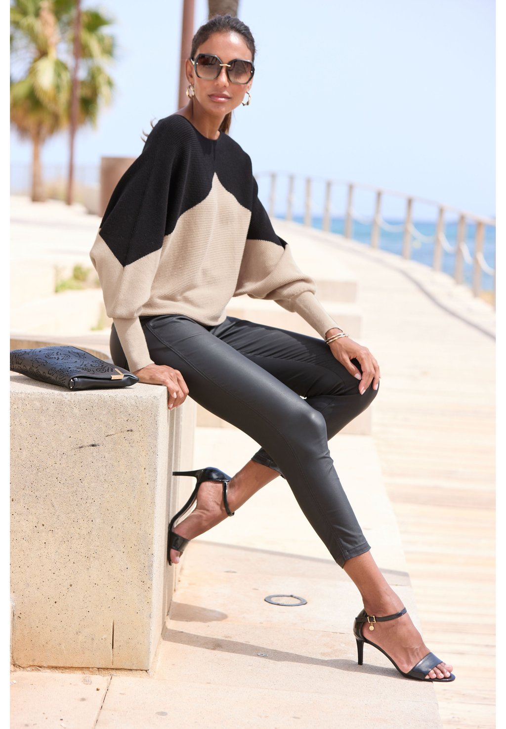 Джемпер LASCANA, черный
Джемпер LASCANA, черный