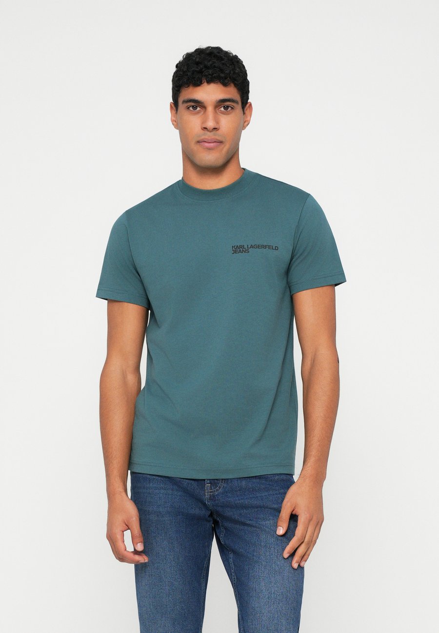 Футболка Karl Lagerfeld Jeans SLIM TEE, Balsam/Dark Green, Зеленый, Футболка Karl Lagerfeld Jeans SLIM TEE, Balsam/Dark Green
Футболка Karl Lagerfeld Jeans SLIM TEE, Balsam/Dark Green, Зеленый, Футболка Karl Lagerfeld Jeans SLIM TEE, Balsam/Dark Green