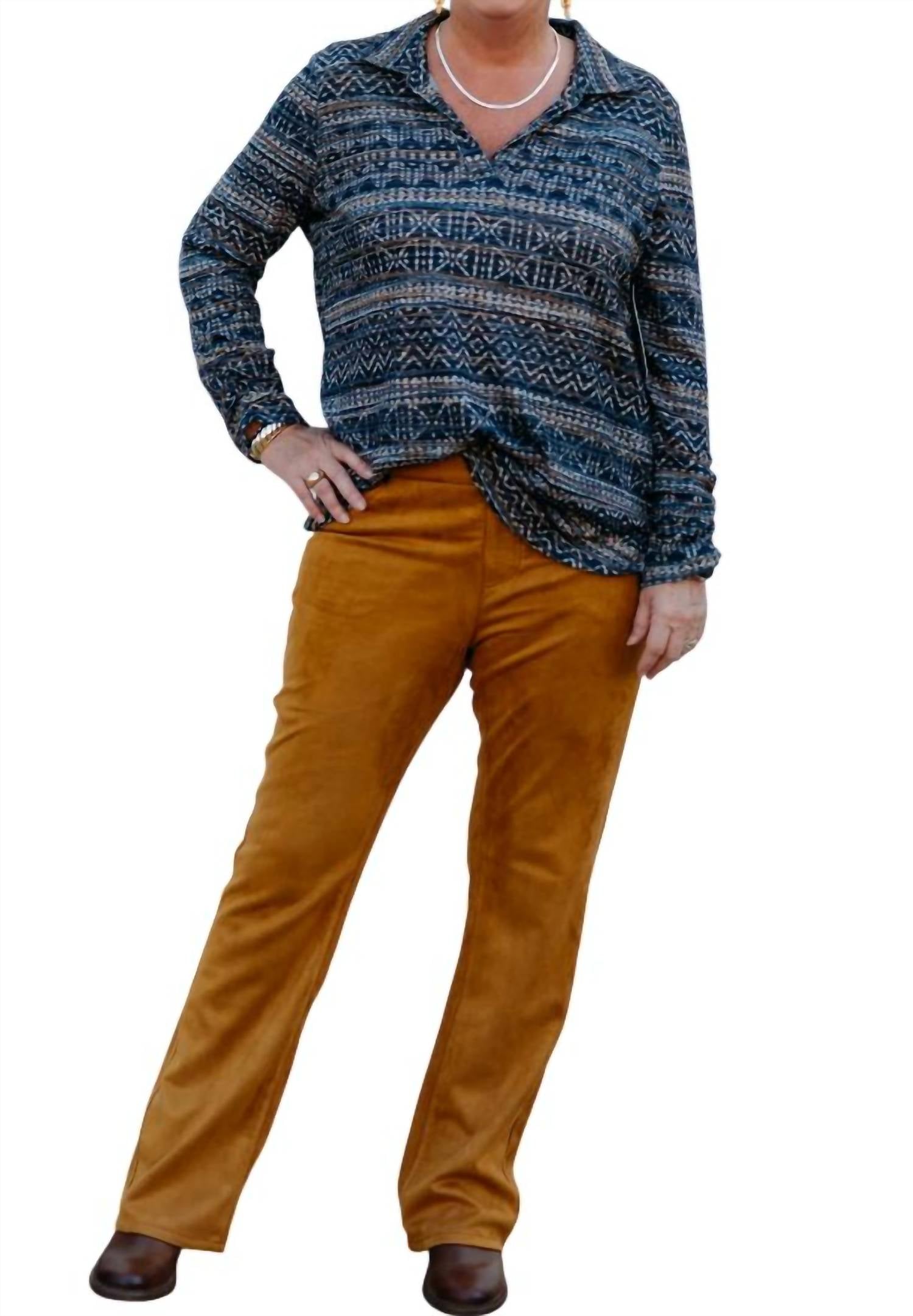 Джинсы-клеш из плотной эластичной замши в цвете Tobbern Multiples
Джинсы-клеш из плотной эластичной замши в цвете Tobbern Multiples