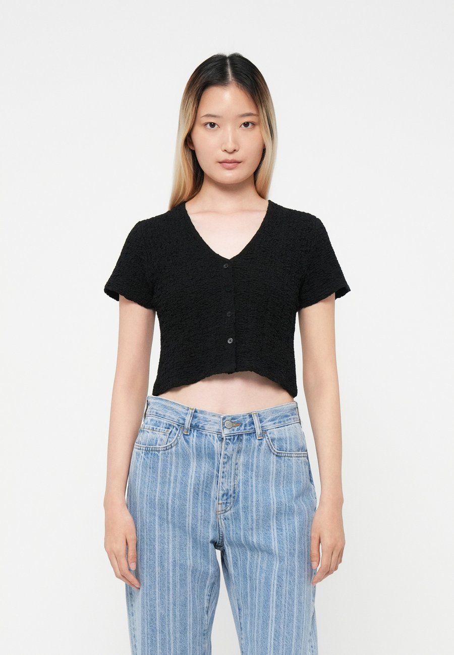 Топ Rip Curl SUNSET LUAU TEXTURED TEE, Black
Топ Rip Curl SUNSET LUAU TEXTURED TEE, Black