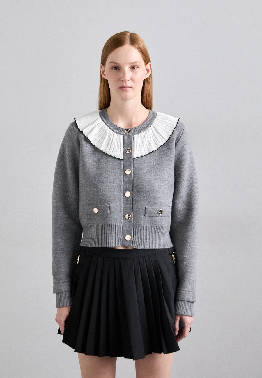Кардиган sandro CARDICAN MINI MEUNIER COL ROMANTIQUE, Gris/Grey
Кардиган sandro CARDICAN MINI MEUNIER COL ROMANTIQUE, Gris/Grey